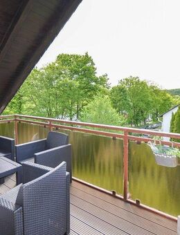 Gepflegte Dachgeschosswohnung mit Balkon + Garage in 53577 Neustadt/Wied - Neustadt (Wied)
