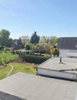 *Gehobenes und modernes Niedrigenergie Reiheneckhaus mit Terrasse und Garten in bevorzugter Lage* - Flörsheim (Main)