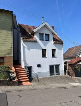Schnuckliches Einfamilienhaus mit großem Grundstück in Maßweiler - Maßweiler