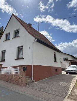 Charmantes Einfamilienhaus mit Garten, Garage und großzügigem Raumangebot in ruhiger Lage - Schweppenhausen