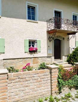 Ein Anwesen mit Charakter: Saniertes Bauernhaus mit großem Grundstück und vielseitigen Möglichkeiten - Büchlberg