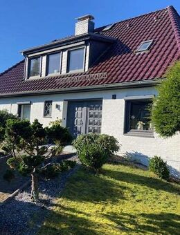 Einfamilienhaus mit großem Garten und viel Platz in Hamburg-Lemsahl-Mellingstedt - Hamburg