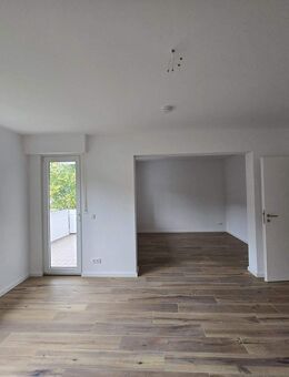 Helle 2-Zimmer-Wohnung mit Balkon in Mönchengladbach - Erstbezug nach Sanierung - Mönchengladbach