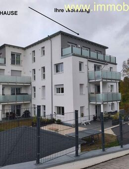 Über den Dächern wohnen / Große 3-Zi-Penthouse-Whg-/ WFL ca. 95 m² - mit großer Süd-Dachterrasse - Energiesparhaus / in einer sehr gepflegte Anlage.. - Kemnath