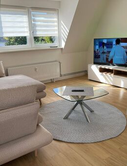 Möblierte, hochwertige 3-Zimmer-Dachgeschosswohnung in idyllischer Grünlage in Berlin - Berlin