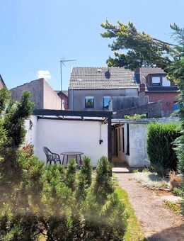 **Charmantes Handwerkerhaus mit großem Garten und zusätzlichem Baugrundstück in ruhiger Lage** - Düren