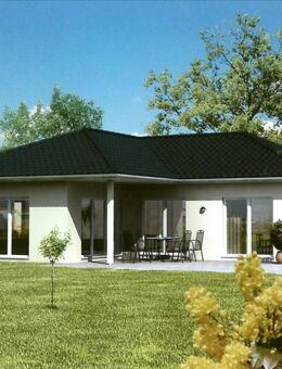 Schlüsselfertiger Bungalow mitten im Grünen! 125 m² Wfl., 701 m² Grdst., Terrasse, Bauträgerbindung - Heinsdorfergrund