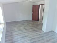 Renovierte 3-Zimmer-Dachgeschosswohnung zu vermieten! - Duisburg
