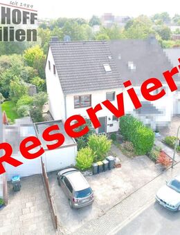 Renovierungsbedürftige Doppelhaushälfte mit Garage in ruhiger Lage von Bergkamen - Bergkamen