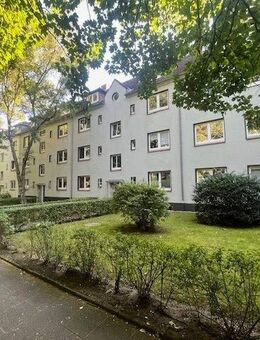 Verfügbar ab 15.02.2026: Erstbezug nach Modernisierung - 2-Zimmer-Dachgeschosswohnung in Barmbek - Hamburg