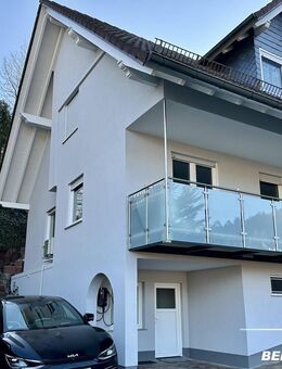 BERK Immobilien - exklusive Doppelhaushälfte - traumhafter Pavillon im mediteranen Garten in Heigenbrücken - Heigenbrücken