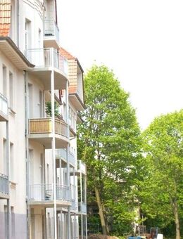 Chemnitz - schöne 3R-WE mit Balkon u. Fahrstuhl - in einem denkmalgeschützten Areal mit Parkanlage - Chemnitz