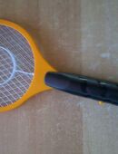 NEU Elektrische Fliegenklatsche Fliegenfänger Fliegen Insekten Insektenfalle Fliegenfalle in 38440