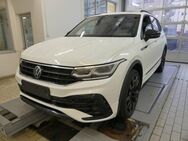 VW Tiguan, 2.0 TDI Allspace R-Line H, Jahr 2023 - Wackersdorf