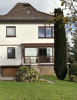 Großzügiges Zweifamilienhaus mit großem Garten, vielfältigen Nutzungsmöglichkeiten in ruhiger Lage! - Helsa