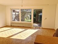 Gepflegte Liegenschaft mit gelungener Raumgestaltung, Terrasse und Garten ! Nutzfläche im DG ! - Mönchengladbach