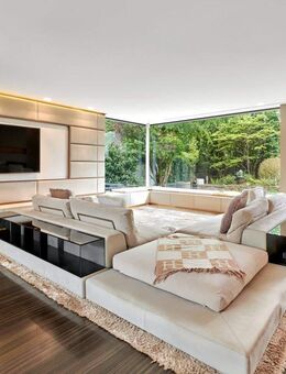 Maximale Flexibilität auf über 430 m²: Luxuriöse Villa mit Lift, Heimkino und Spa-Oase - Germering