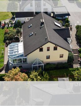 Jahnsdorf bei Chemnitz: Großzügiges Einfamilienhaus|Mehrgenerationenhaus mit Wintergarten & Garage - Jahnsdorf (Erzgebirge)
