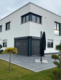 Modernes Zweifamilienhaus - Energiesparend, stilvoll & neuwertig - Dinkelsbühl