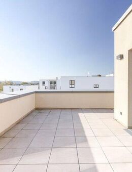 Perfektes Wohngefühl auf 3 Zimmern, 106m², zwei Bädern und Dachterrasse *Erstbezug*! - Bad Friedrichshall