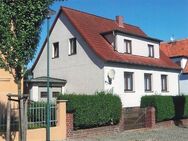 Schickes Einfamilienhaus mit Garten und Garage - Ballenstedt