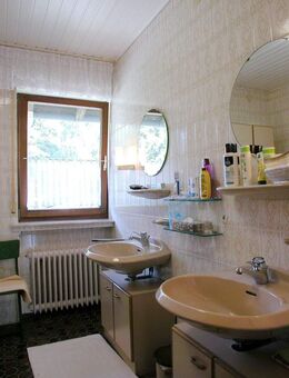 FLATmix.de / Möblierte 1,5-ZKB-Whg mit 2 BALKONEN und EBK - Bad Lippspringe