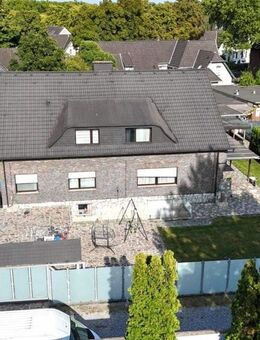 provisionsfrei * Modernisiertes Einfamilienhaus mit 3 Wohneinheiten - ideal als Mehrgenerationenhaus - Moers