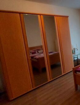 Kleiderschrank - Osthofen Zentrum