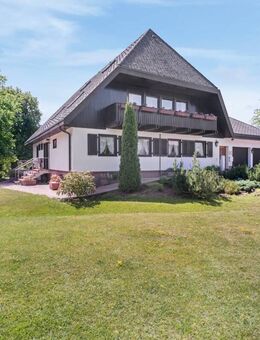 Provisionsfrei - Großzügiges Einfamilienhaus in idyllischer Lage mit Weitblick + ELW - Schluchsee