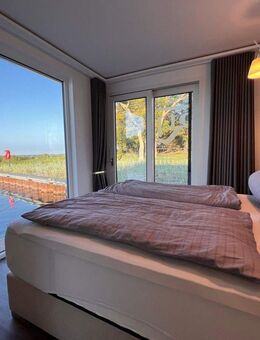 LUXUS Hausboot - 3 Etagen - 100m² Wohnen + 120 m² SONNENTERRASSE - Kamin, Kino, komplett individuell - Potsdam