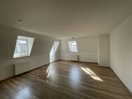 **ERSTBEZUG NACH MODERNISIERUNG** attraktive 3-Zimmer Wohnung mit EBK und Balkon - Heidenau (Sachsen)