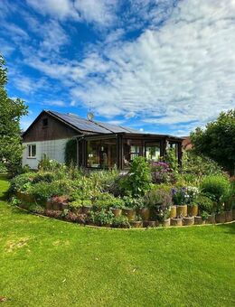 Charmantes EFH mit Garten und Einliegerwohnung in Adelsdorf - Adelsdorf