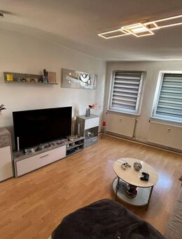 helle, freundliche 2 Zi. DG-Wohg. mit Laminat & Wanne in der Frankenvorstadt - Stralsund
