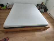 Bett mit Matratze - Neu Isenburg