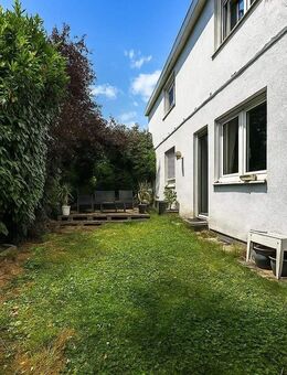 Attraktives Zweifamilienhaus in Niefern-Öschelbronn - ideal für Familien und Anleger - Niefern-Öschelbronn