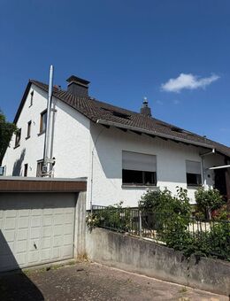 Zweifamilienhaus mit traumhaftem Ausblick in Hofheim-Langenhain - Hofheim (Taunus)