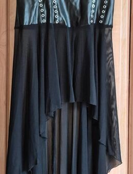 Langes schwarzes Kleid - Merseburg