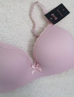 NEU Hunkemöller BH 75D Lola Padded Non - Berlin