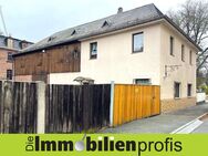 3121 - Älteres Einfamilienhaus mit Wohnmobilstellplatz/ Garage in Oelsnitz - Oelsnitz