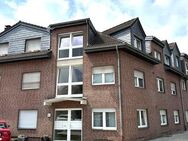 Schöne 3 Zimmer Dachgeschoss-Wohnung mit Balkon und Stellplatz in Rheinhausen-Bergheim - Duisburg