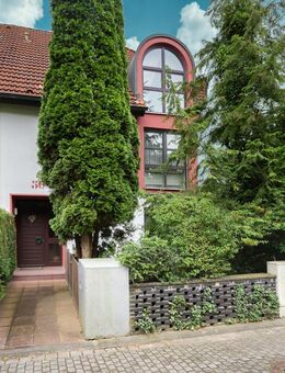 Einziehen & Wohlfühlen: Charmantes Reihenendhaus mit Gartenidylle - Würzburg