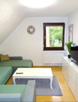 Helle 4,5-Zimmer-Wohnung mit Balkon & Stellplatz - Kirchheim (Teck)