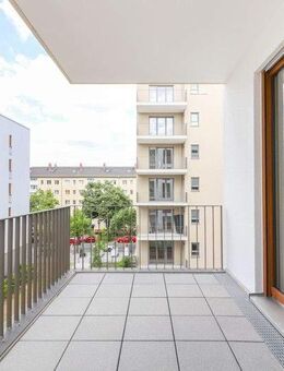 *ERSTEBZUG* Großzügige Etagenwohnung mit stilvoller Ausstattung, Balkon und zwei Bädern! - Frankfurt (Main)