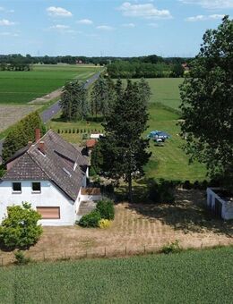 Ruhig gelegene Doppelhaushälfte inmitten von Wiesen und Feldern in Alleinlage - Steyerberg