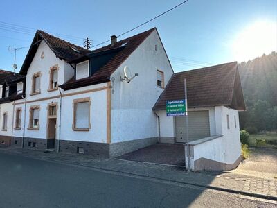 TOP Gelegenheit! Zweifamilienhaus mit großem Garten zu verkaufen