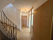 Mehrfamilienhaus mit XXL-Grundstück - Viel Platz für Ihre Ideen und Visionen - Oberdachstetten