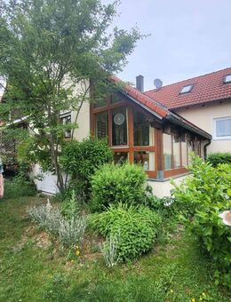 Freistehendes Haus in herrlicher Aussichtslage mit Einliegerwohnung - Laaber