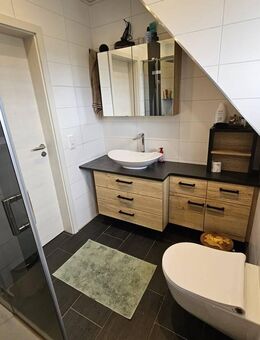Charmante 2,5-Zimmer-Wohnung in 91785 Pleinfeld - Pleinfeld