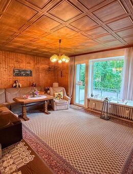 Attraktive Kapitalanlage: 4-Zimmer-Wohnung mit Balkon im Hochparterre - Neumünster