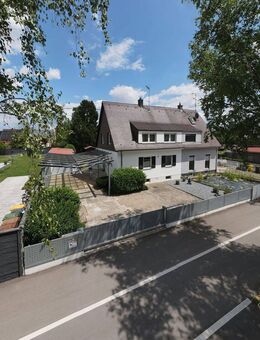 Zentrumsnahes Familienparadies mit zusätzlichem Bauplatz mitten im Grünen - Augsburg